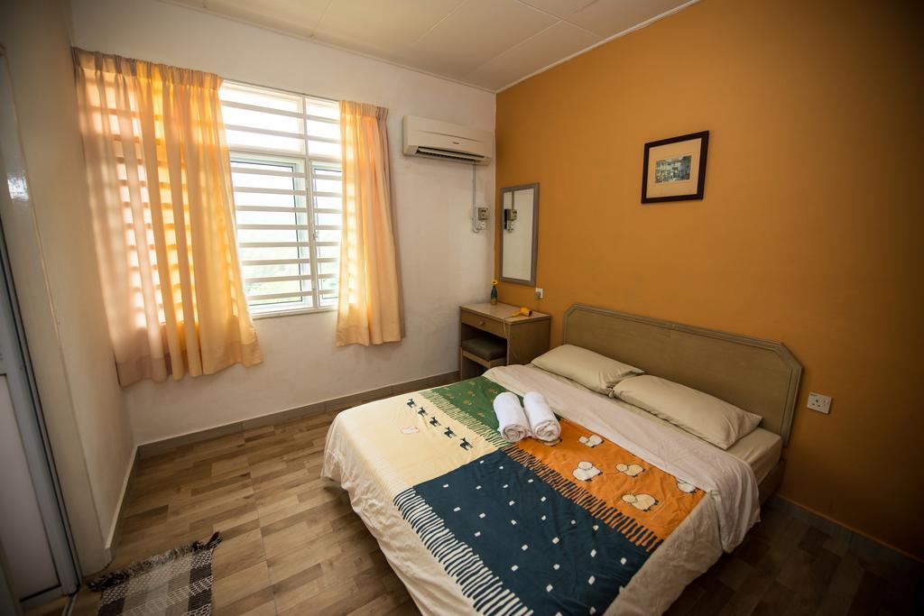 Jean Cleancomfy Apt Near Beach Batu Ferringhi Exterior photo